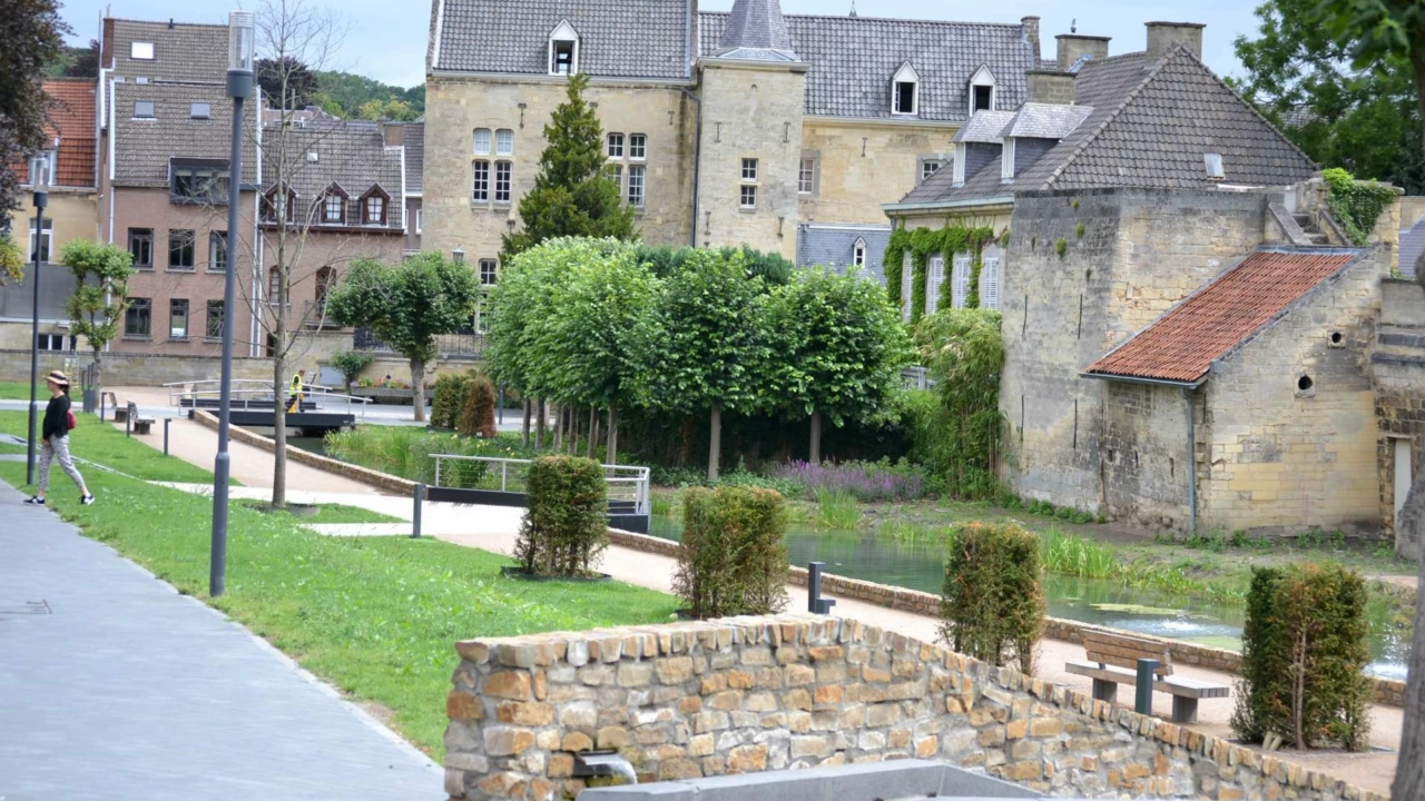 Valkenburg Historisch Centrum Plane Plus enkelzits met rugleuning B 8