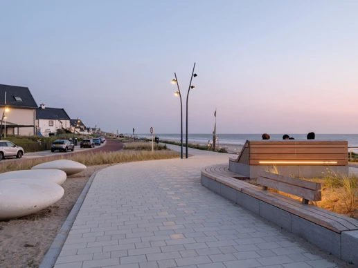 Zandvoort Paulus Lootboulevard maatwerk Zitelement natuursteen met Led verlichtingjpg