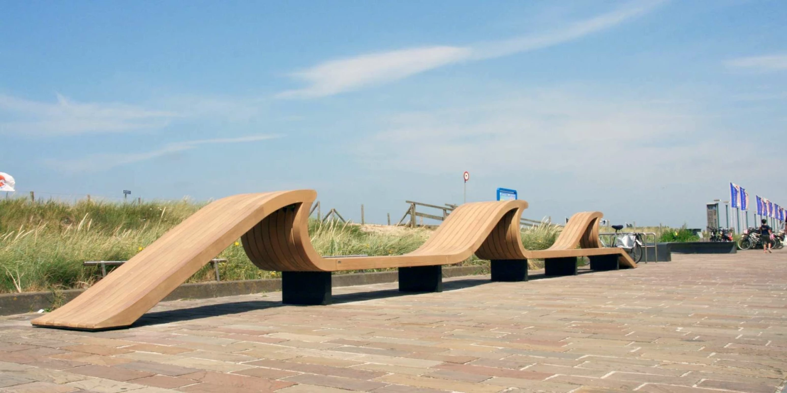 seaside resort Noordwijk outdoor benches Plane II