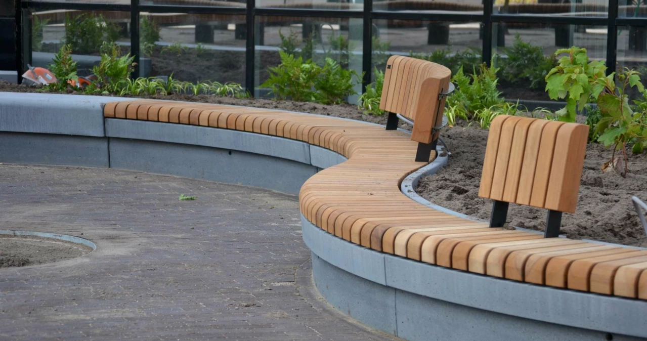S Hertogenbosch Bolduc Maatwerk elementen Grid zit groen boomroosters afvalbakken 3