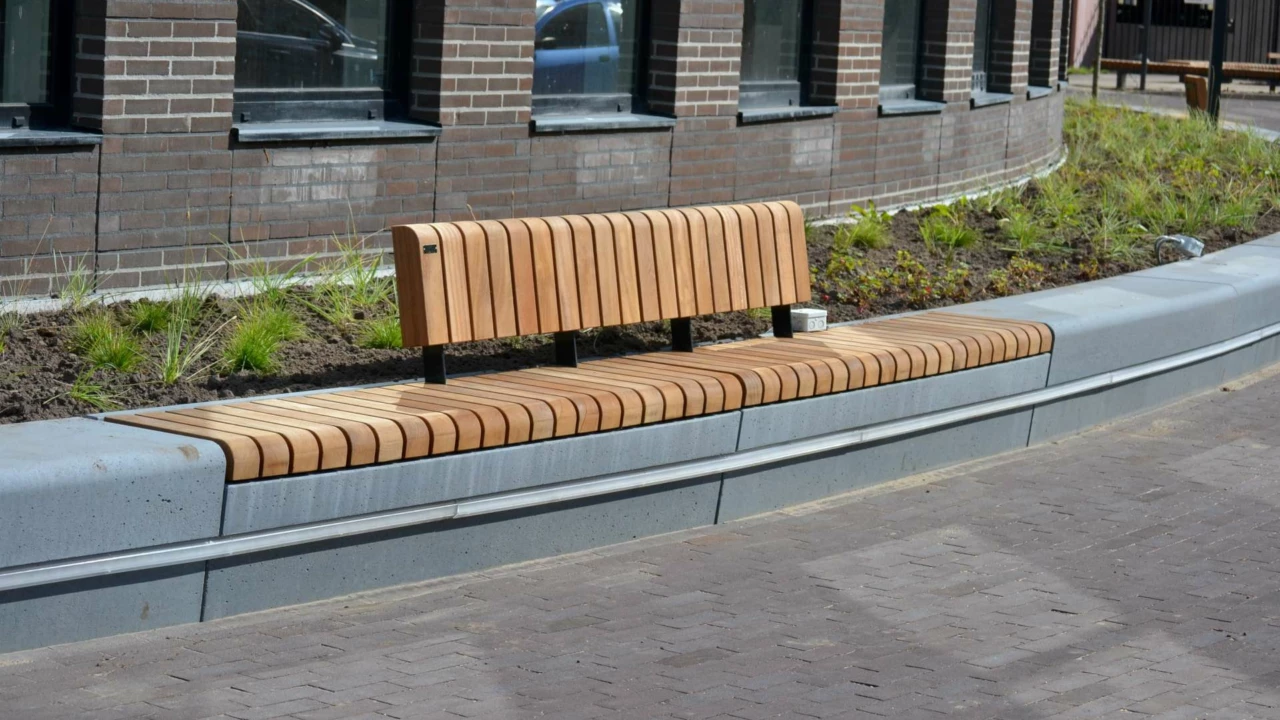 Parkbank Grid maßgefertigt BolDuc 's-Hertogenbosch